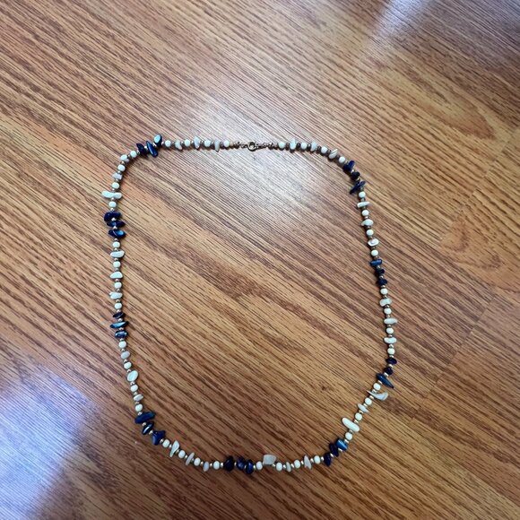 Vintage Blue & White Shell Bead Necklace Gold Tone Spacer Beads 15.5g 24” - Picture 3 of 10